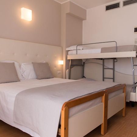 Hotel Ardea Riccione Exteriör bild