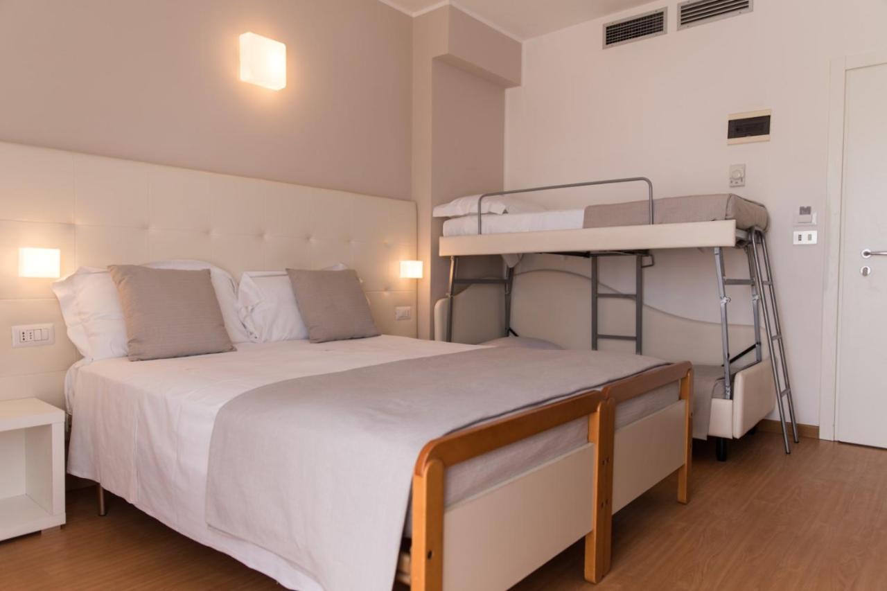 Hotel Ardea Riccione Exteriör bild