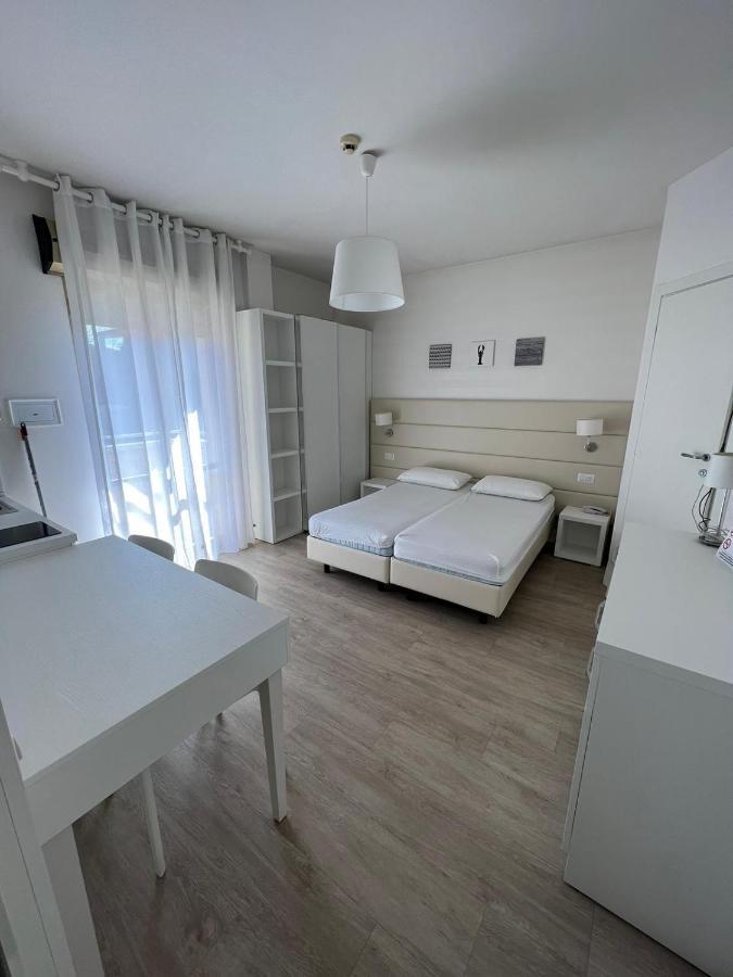 Hotel Ardea Riccione Exteriör bild