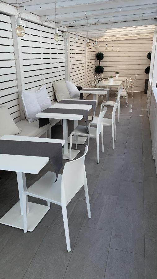 Hotel Ardea Riccione Exteriör bild